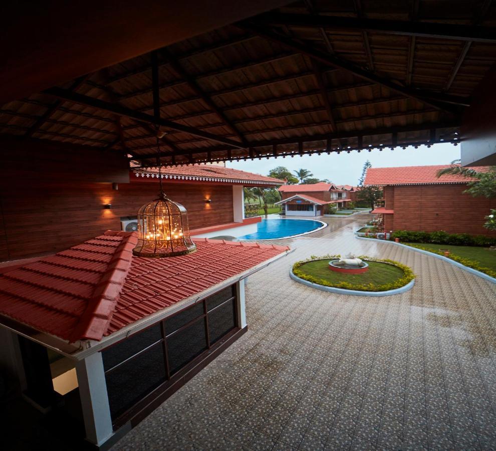 Sea Queen Beach Resort & Spa Colva Esterno foto